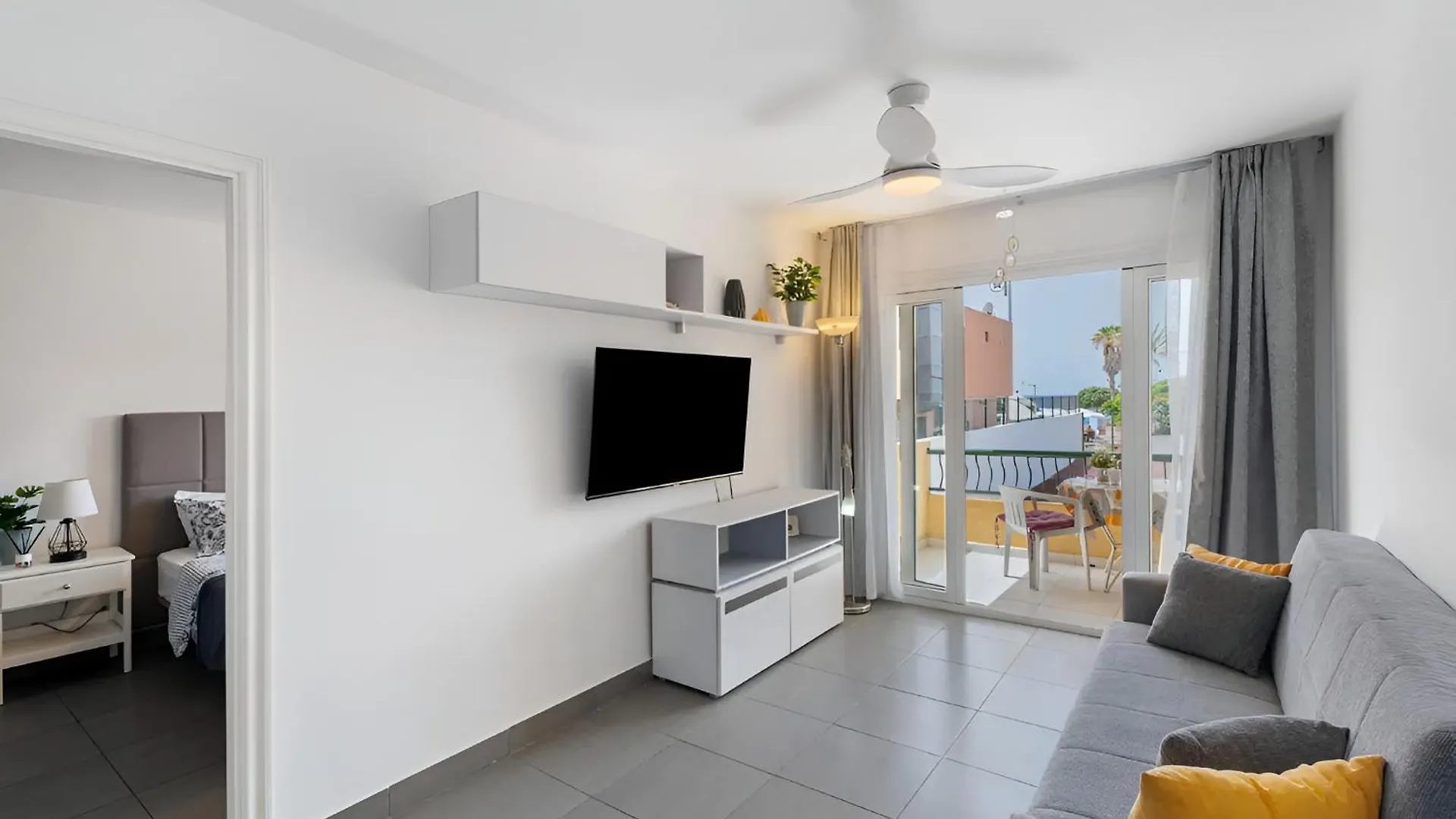 Apartamento En Playa De Las Americas, Torre Del Sol Playa de las Américas