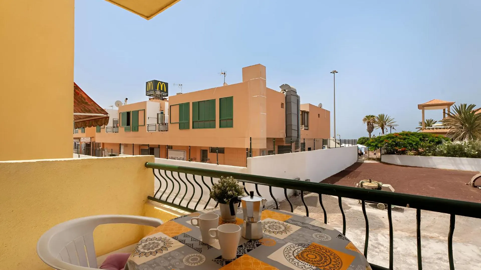 Apartamento En Playa De Las Americas, Torre Del Sol Apartment